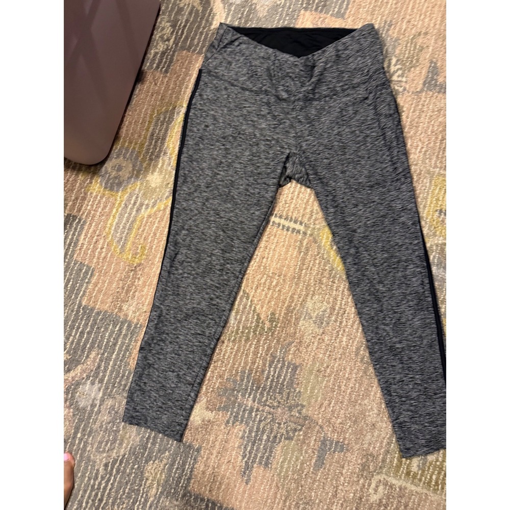 Chicos Zenergy Heather Gray Athleisure Activewear Leggings -โ Women's